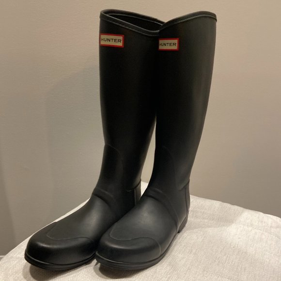 Hunter Black Women's Winter & Rain Boots - Picture 3 of 8